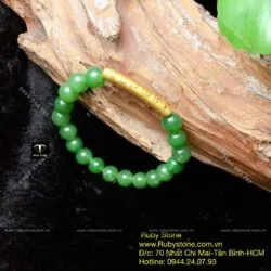 Vòng ngọc bích Canada 8 ly, mix charm vàng 24k khắc chú Bình an
