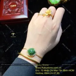 Lắc hoa mẫu đơn ngọc bích Canada, vàng 18k - Hình ảnh 3