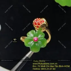 Nhẫn hoa mai búp đỏ Ngọc bích free size, vàng 18k