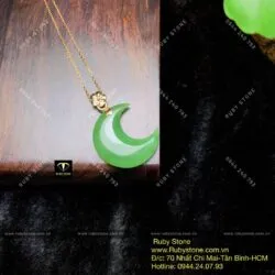 Mặt dây chuyền Trăng khuyết Ngọc bích, móc vàng 18k - Hình ảnh 10