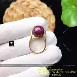 Nhẫn trái châu Ruby Nam Phi mài giác, vàng 18k - Ảnh 6
