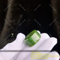 Nhẫn vuông Ngọc bích Canada xanh lý