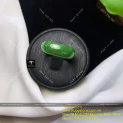 Nhẫn ngọc bích Canada xanh lá 8,5mm