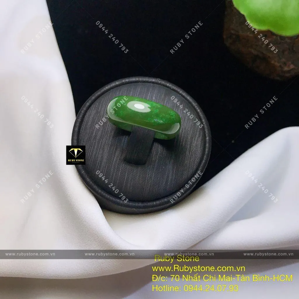 Nhẫn ngọc bích Canada xanh lá 8,5mm Nhẫn ngọc bích Canada xanh lá 8,5mm - Ảnh 3