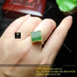 Nhẫn cỏ 4 cánh Ngọc bích dáng nhọn, vàng 10k