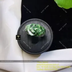 Nhẫn hoa mẫu đơn ngọc Cẩm thạch sơn thủy (nguyên khối)