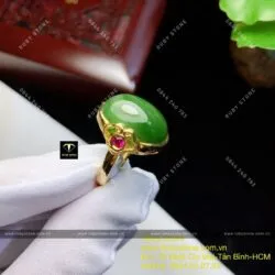 Nhẫn Oval ngọc bích đính 2 hột đỏ, vàng 10k - Ảnh 5