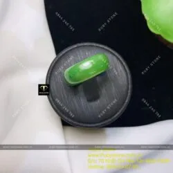 Nhẫn ngọc bích Canada xanh lá, bản 9mm - Hình ảnh 3