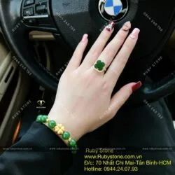 Bộ vòng Lu thống ngọc bích và nhẫn cỏ 4 cánh, vàng 18k