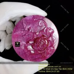 Tác phẩm hoa mẫu đơn khoe sắc Ruby Nam Phi, kích thước 56mm