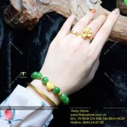 Vòng Ngọc bích 10 ly, mix charm Khoá trường mệnh vàng 24k - Hình ảnh 2