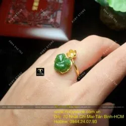 Nhẫn hồ ly Ngọc bích hoa nụ tấm trắng, vàng 10k - Ảnh 7