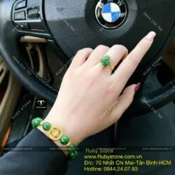 Bộ sản phẩm vòng tay Ngọc bích 10 ly mix charm vàng 24k và nhẫn thiềm thừ, vàng 10k