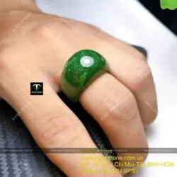 Nhẫn yên ngựa Ngọc bích thon nhọn