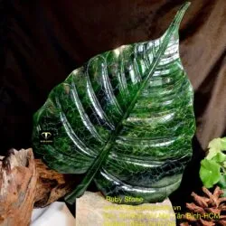 Lá bồ đề ngọc bích Canada (Vật phẩm trưng bày), KT 34x22cm