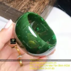 Vòng ngọc bích Canada nguyên khối màu sẫm, bản hẹ 30mm - Hình ảnh 3