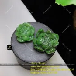 Mặt dây chuyền Liên hoa ngọc bích Canada