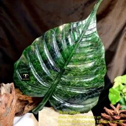 Lá bồ đề ngọc bích Canada (Vật phẩm trưng bày), KT 34x22cm