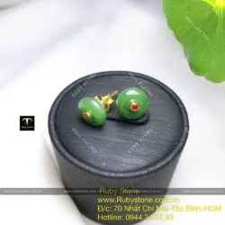 Khuyên tai Đồng điếu nhị đỏ Ngọc Bích, vàng 10k Khuyên tai Đồng điếu nhị đỏ Ngọc Bích, vàng 10k