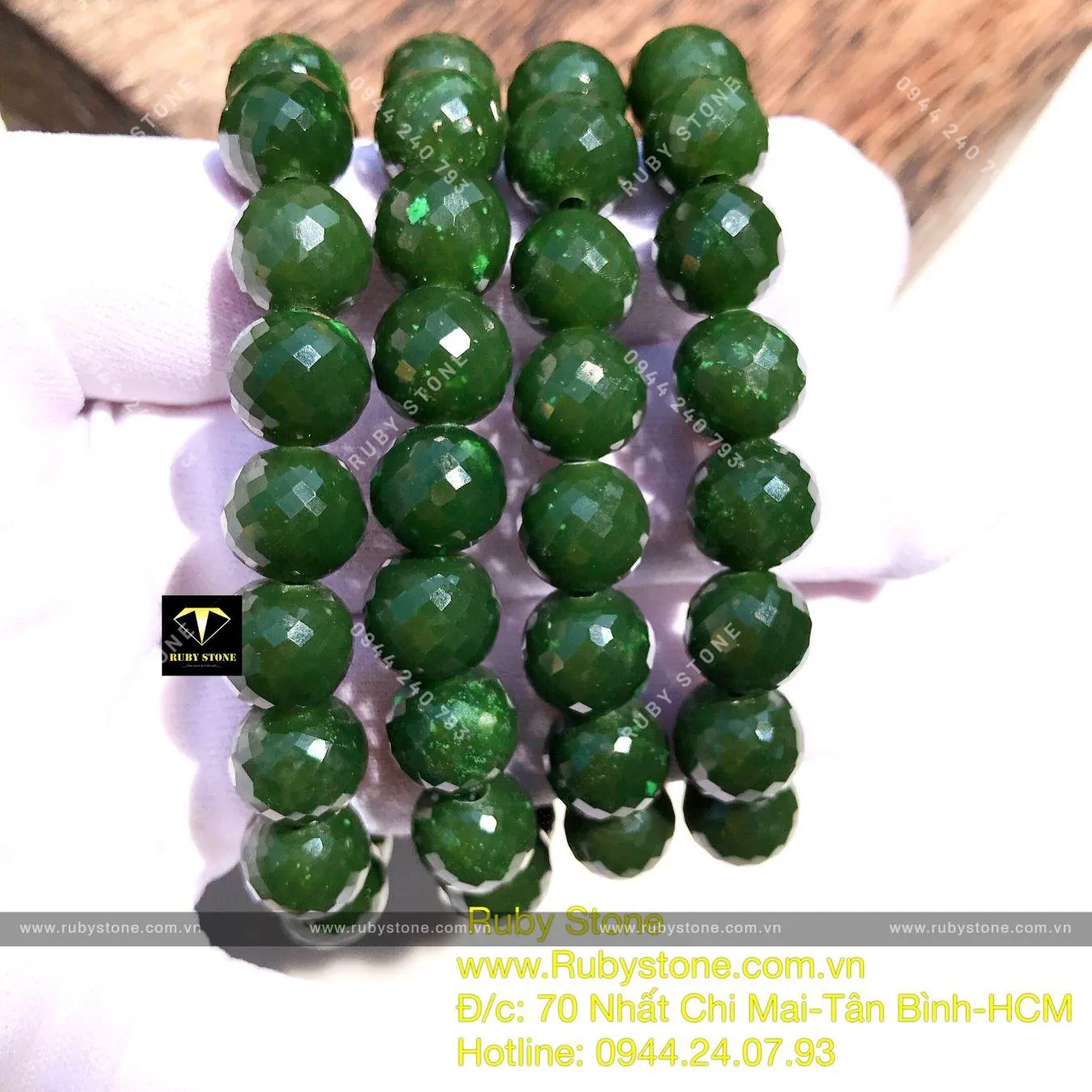 Vòng tay ngọc bích Canada xanh đậm, mài giác 10 ly Vòng tay ngọc bích Canada xanh đậm, mài giác 10 ly - Ảnh 4