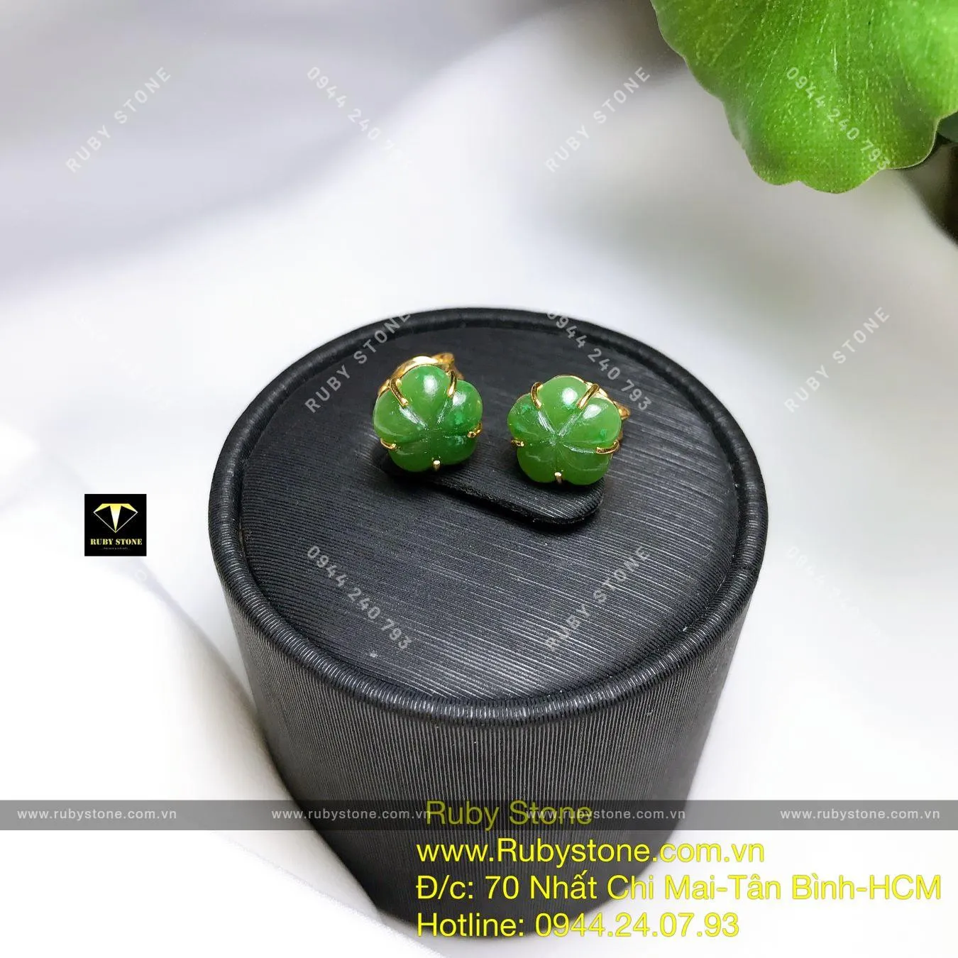 Khuyên tai hoa mai Ngọc bích 5 chấu, vàng 10k Khuyên tai hoa mai Ngọc bích 5 chấu, vàng 10k - Ảnh 4