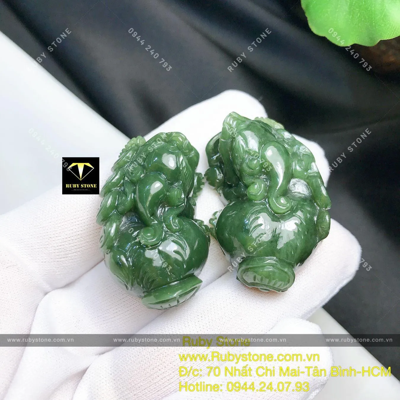 Cặp tỳ hưu ngọc bích Canada chạm trổ tinh xảo (Linh vật Phong thủy trưng bày) Cặp tỳ hưu ngọc bích Canada chạm trổ tinh xảo (Linh vật Phong thủy trưng bày) - Ảnh 4