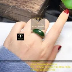 Nhẫn yên ngựa Ngọc bích Canada xanh đậm