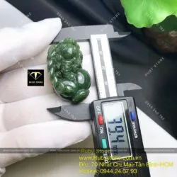Tỳ hưu ngọc bích Canada chạm trổ tinh xảo màu sẫm, KT 40mm - Ảnh 2