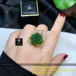 Nhẫn Hoa mẫu đơn Ngọc bích, vàng 18k
