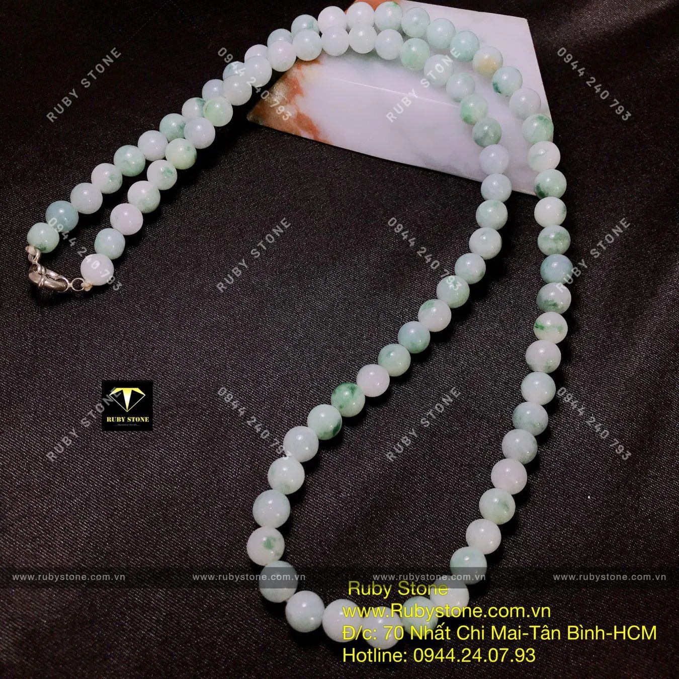 Vòng cổ cẩm thạch trắng phớt lý xanh Vòng cổ cẩm thạch trắng phớt lý xanh