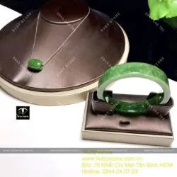 Bộ sản phẩm Vòng bản liền và mặt dây chuyền Lu thống ngọc bích Canada - Ảnh 4