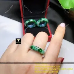 Nhẫn ngọc Cẩm thạch