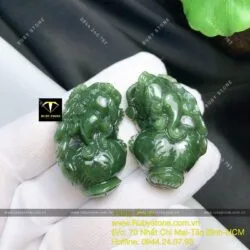 Cặp tỳ hưu ngọc bích Canada chạm trổ tinh xảo (Linh vật Phong thủy trưng bày)