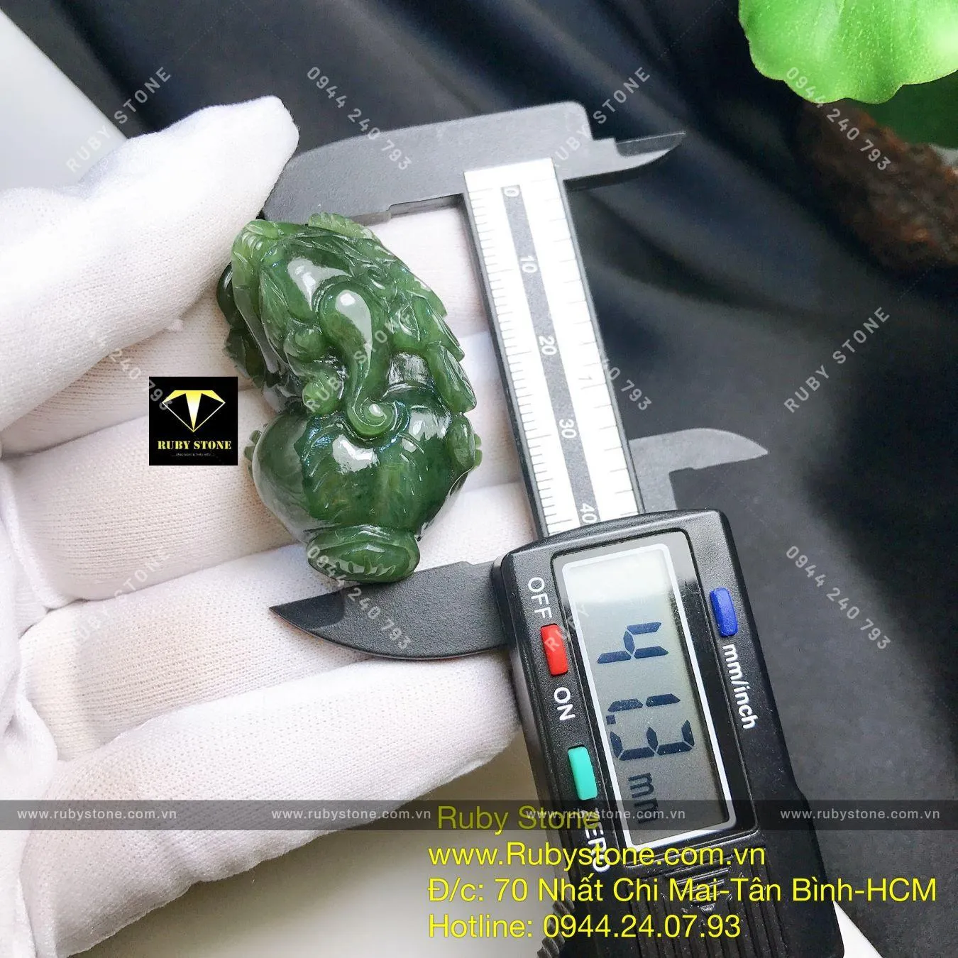 Cặp tỳ hưu ngọc bích Canada chạm trổ tinh xảo (Linh vật Phong thủy trưng bày) Cặp tỳ hưu ngọc bích Canada chạm trổ tinh xảo (Linh vật Phong thủy trưng bày) - Ảnh 2