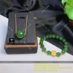Bộ sản phẩm mặt dây chuyền và vòng tay ngọc bích Canada mix charm vàng 24k
