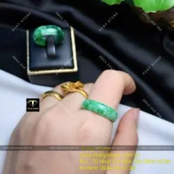 Nhẫn ngọc Cẩm thạch sơn thuỷ (jadeite A)