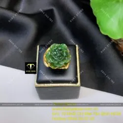 Nhẫn Hoa mẫu đơn Ngọc bích, vàng 18k