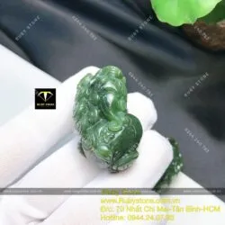 Cặp tỳ hưu ngọc bích Canada chạm trổ tinh xảo xanh đậm (Linh vật Phong thủy trưng bày) - Ảnh 3