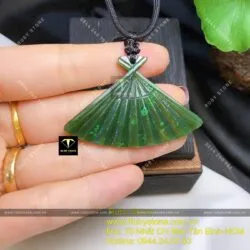 Mặt dây chuyền quạt ngọc bích Canada xanh đậm - Hình ảnh 4