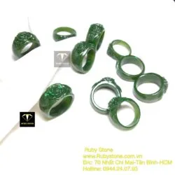Nhẫn bản liền Hoa hồng ngọc bích Canada (Gia công theo ni tay) - Hình ảnh 3