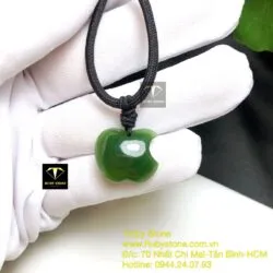 Mặt dây chuyền trái táo Ngọc bích cho bé - Hình ảnh 3