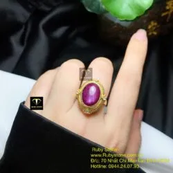 Nhẫn oval Ruby Nam Phi, vàng 18k