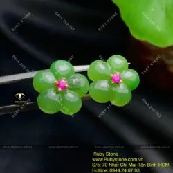 Khuyên tai hoa mai nhị đỏ Ngọc bích, vàng 10k