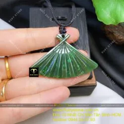 Mặt dây chuyền quạt ngọc bích Canada xanh đậm - Hình ảnh 2