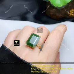 Nhẫn ngọc bích Canada hình chữ nhật mài giác, vàng 18k