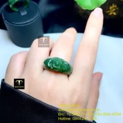 Nhẫn bản liền Hoa hồng Ngọc bích, size nhỏ