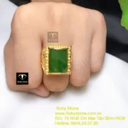 Nhẫn nam Ngọc bích Canada ổ hạt chữ nhật, vàng 18k