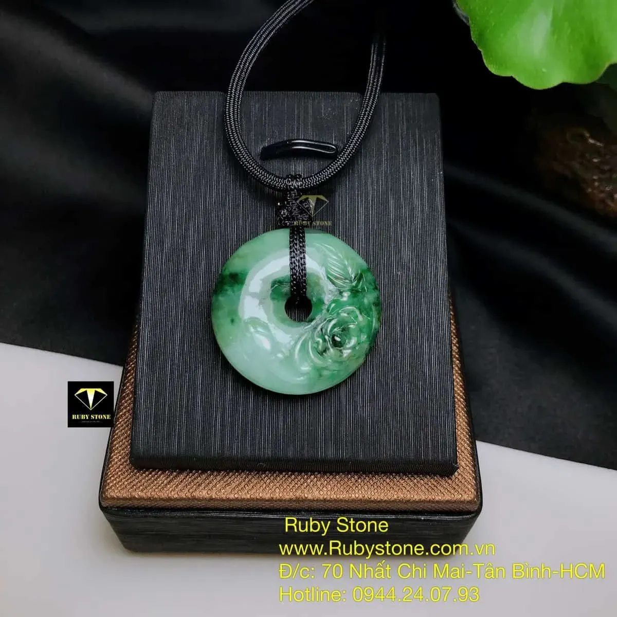 Đồng điếu ngọc Cẩm thạch lý táo chạm hoa mẫu đơn Đồng điếu ngọc Cẩm thạch lý táo chạm hoa mẫu đơn - Ảnh 4