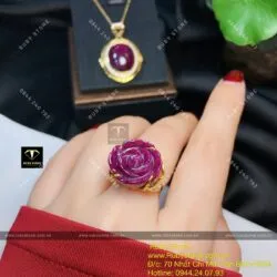 Nhẫn hoa hồng Ruby Nam Phi, vàng 18k