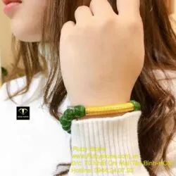 Vòng tay ngọc bích xanh lá mix charm Bát Nhã Tâm Kinh vàng 24k - Hình ảnh 3